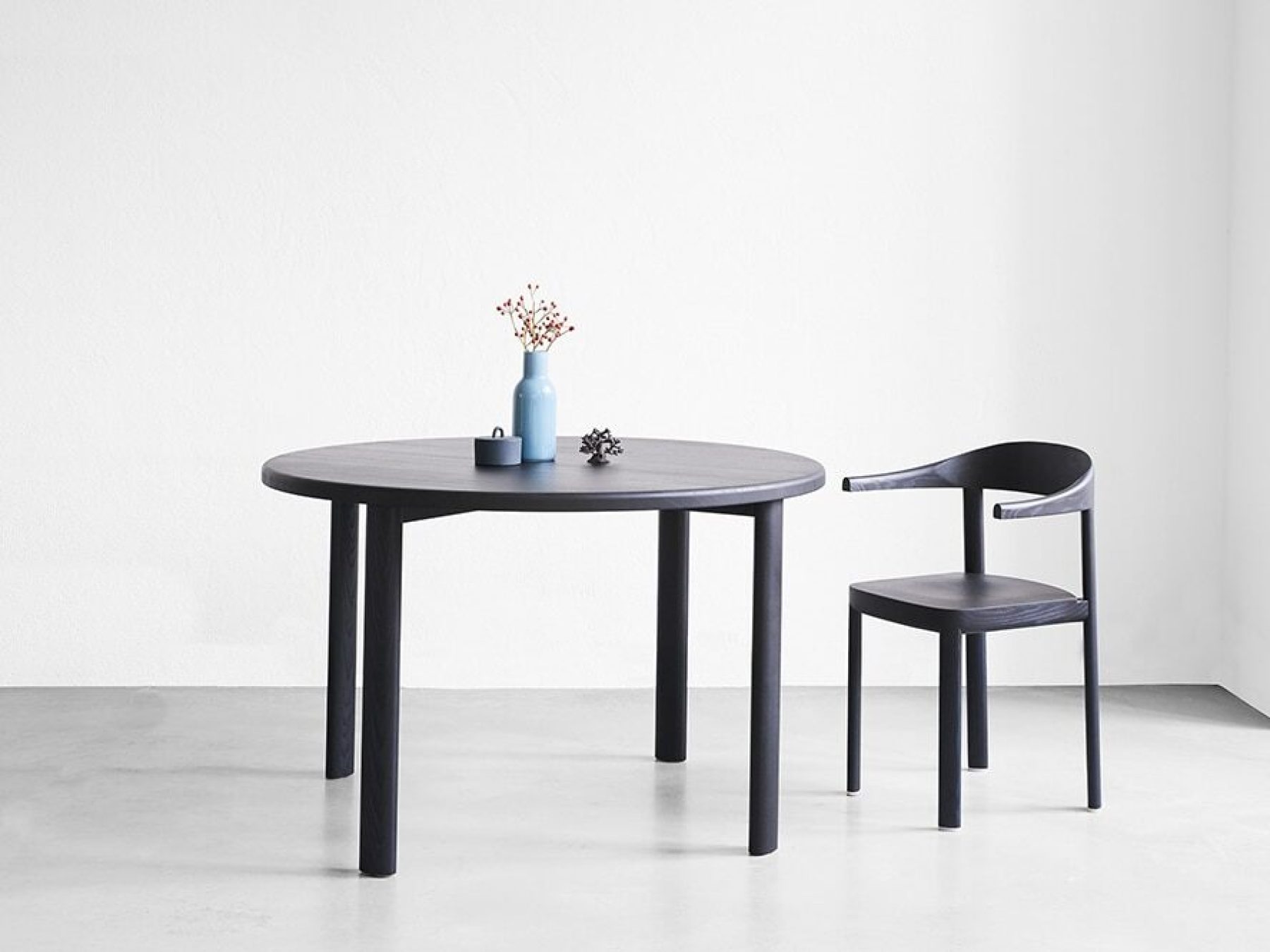 J&ouml;rg Boner & Stattmann Furniture &ndash; Curv